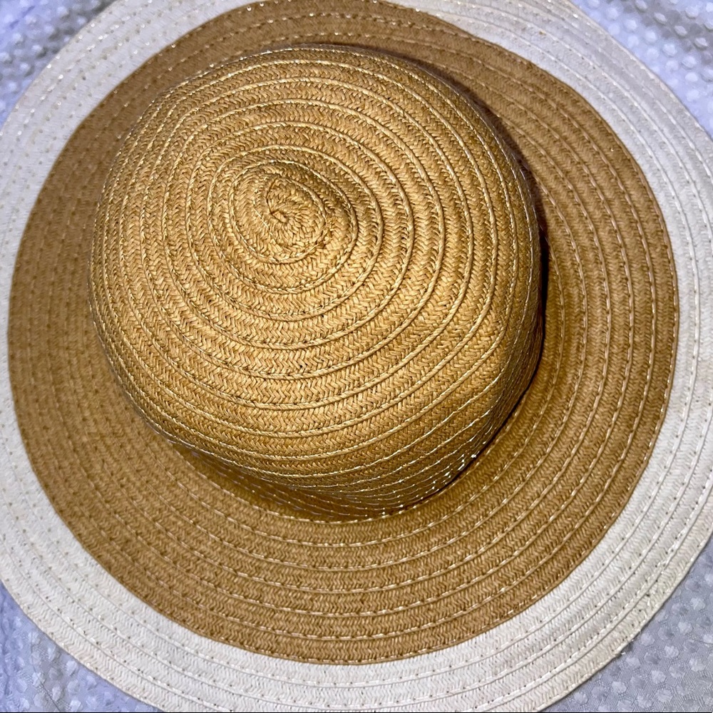 Straw Hat - Picture 2 of 3